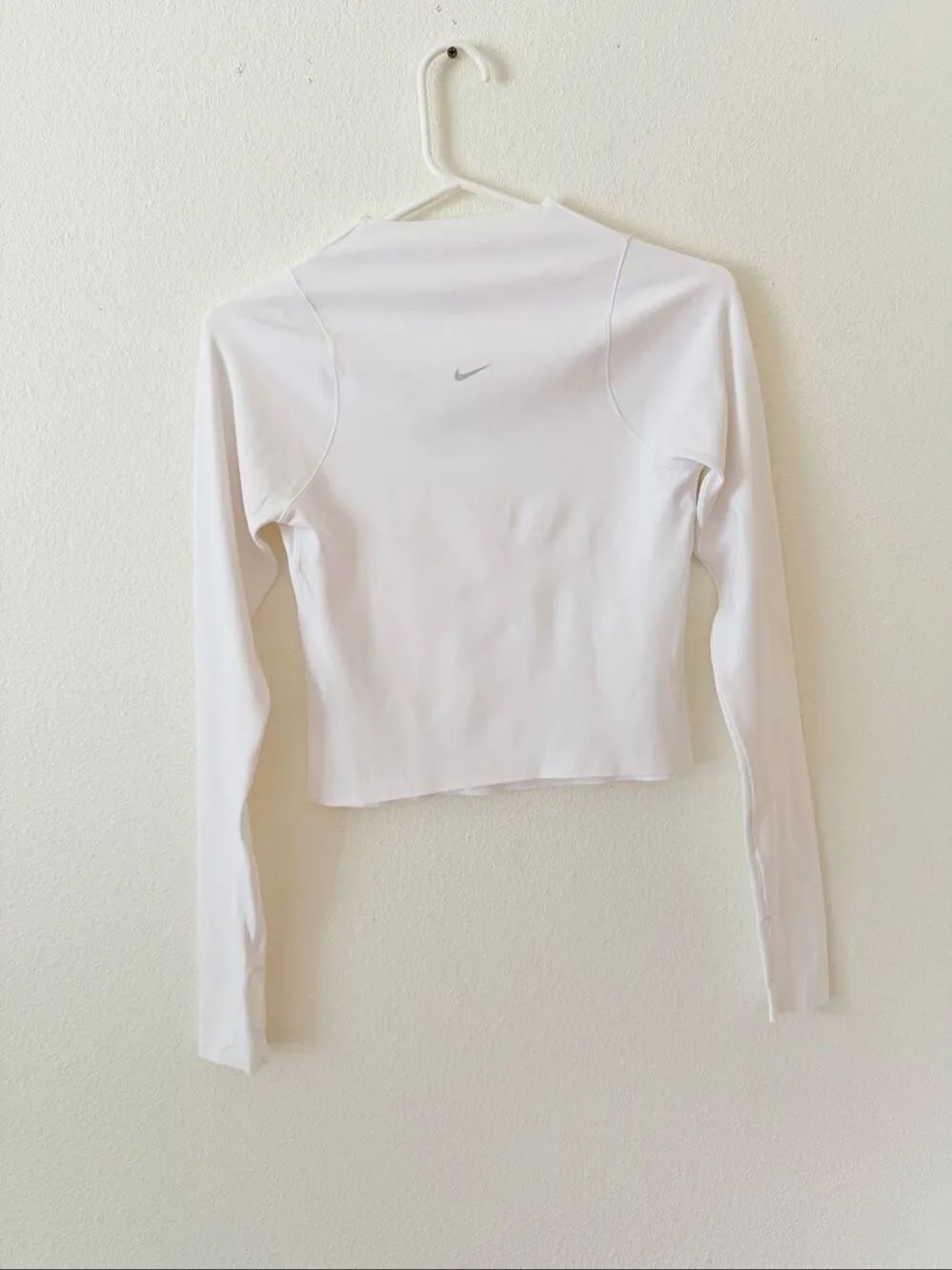 Nike Women's One Dri-FIT Luxe Long Sleeve Cropped Top White Crop Shirt sz Medium - Picture 2 of 6